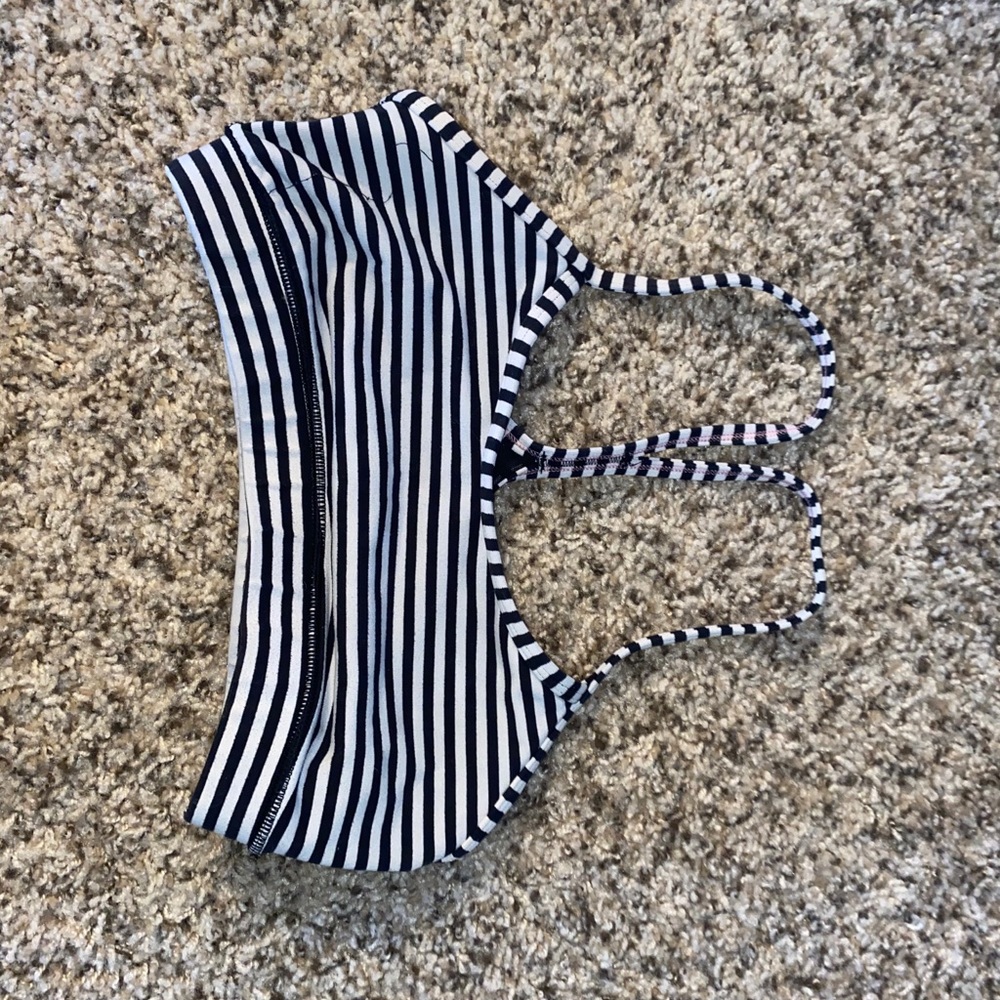 COPY - Lulu lemon sports bra